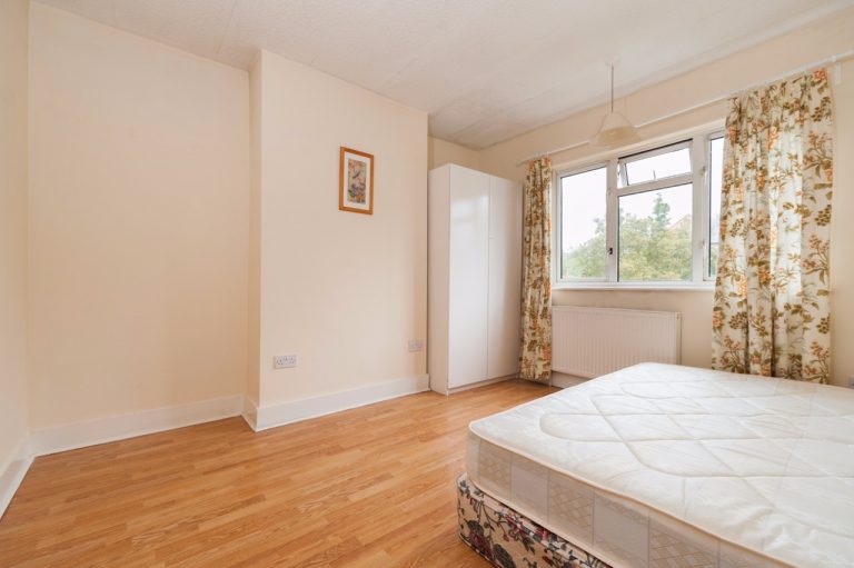 3 bedroom semi-detached house in wembley - the online