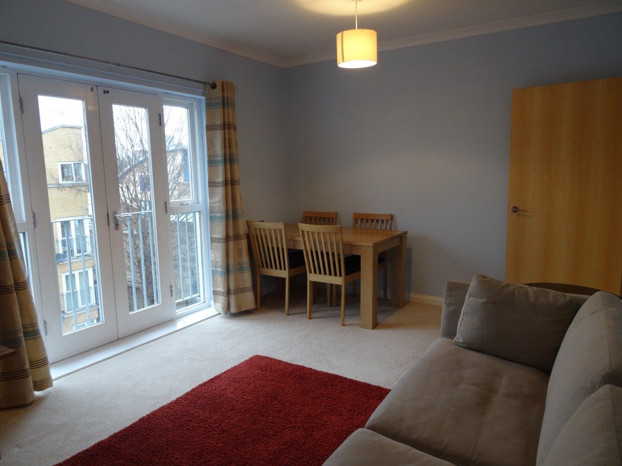 Bright And Spacious 2 Bed Flat To Rent In Hackney Wick The