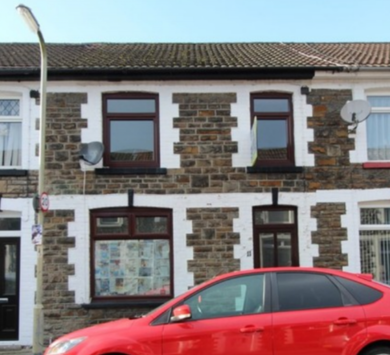 Three Bedroom House to Rent in Pontypridd, The Online