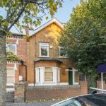 Three Double Bedroom Apartment to Let in Tooting