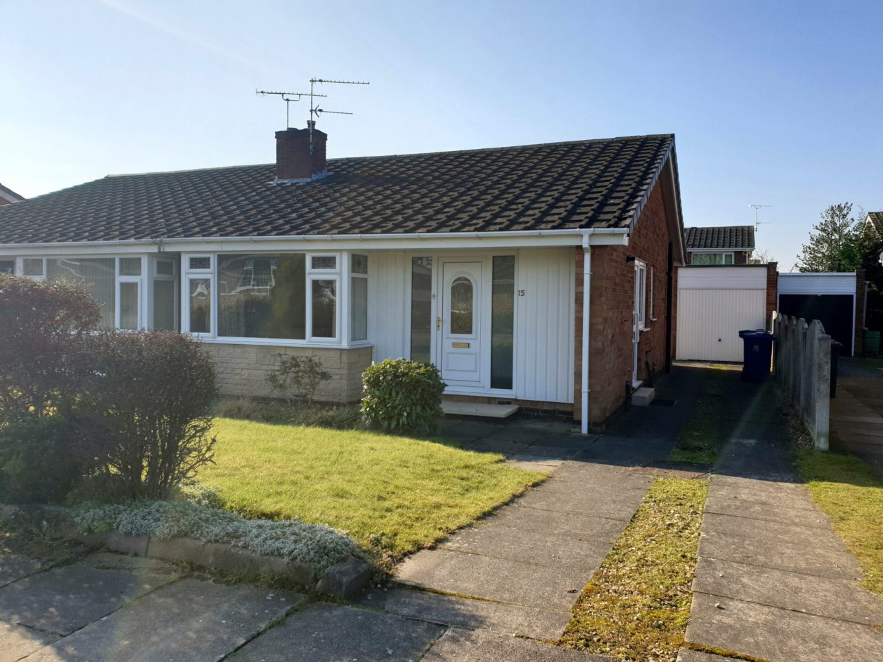 2 Bedroom Semi Detached Bungalow The Online Letting Agents Ltd