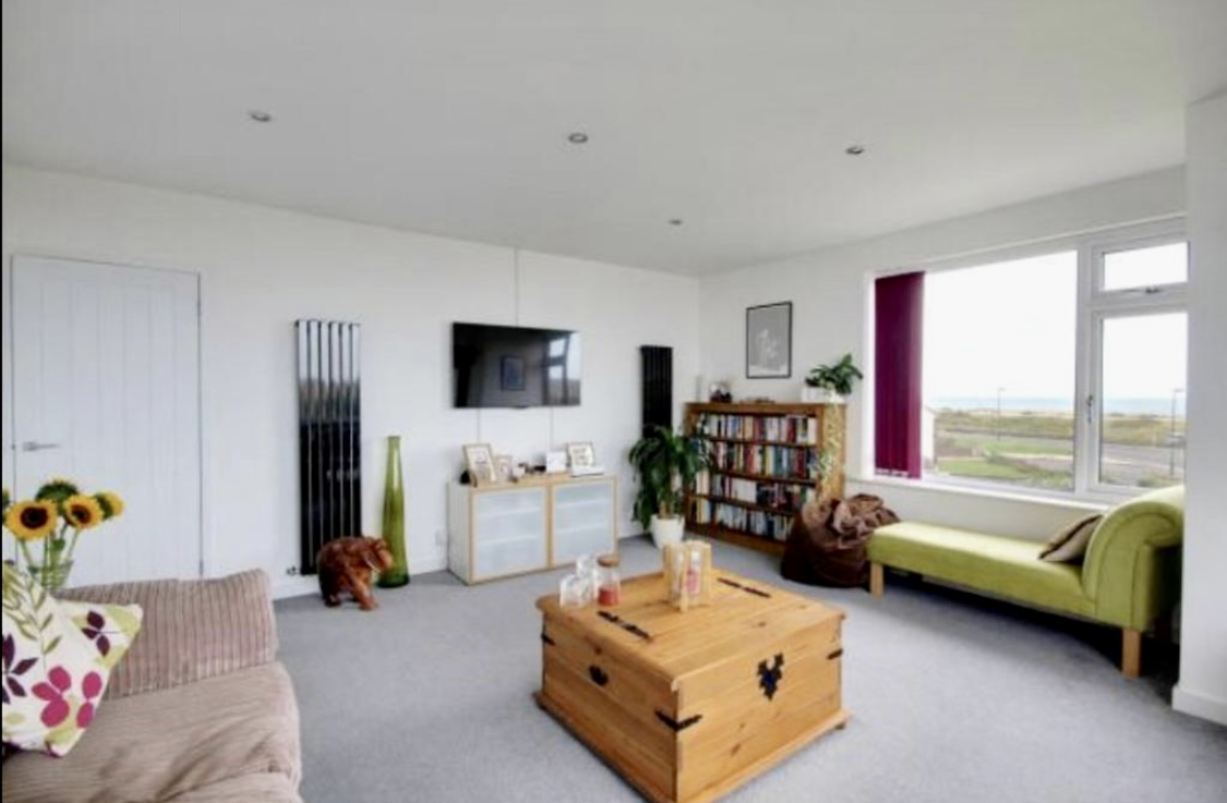 2 bedroom flat with direct sea views to let in Shoreham by Sea The